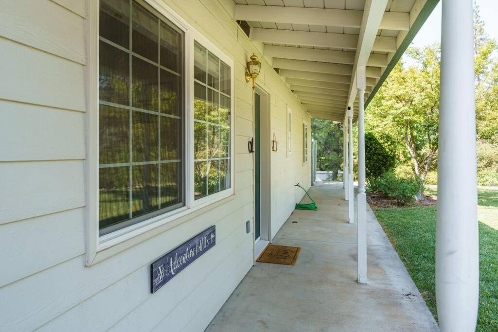 Acorn House - Charming House In Green Heaven With Pool Table With Lovely Backyard Oakhurst Eksteriør bilde