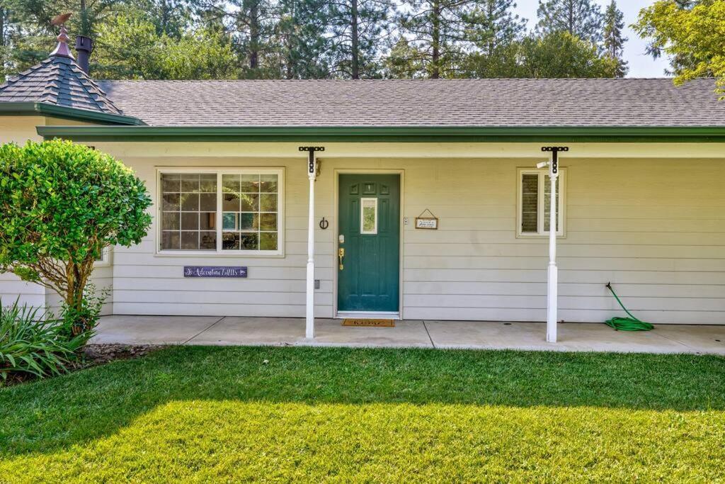 Acorn House - Charming House In Green Heaven With Pool Table With Lovely Backyard Oakhurst Eksteriør bilde