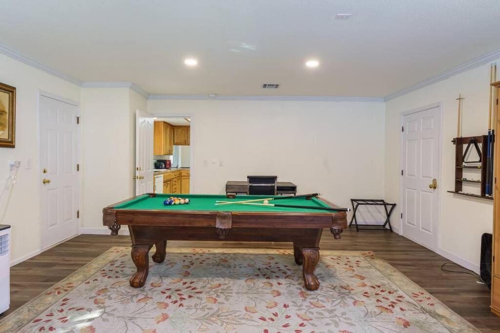Acorn House - Charming House In Green Heaven With Pool Table With Lovely Backyard Oakhurst Eksteriør bilde