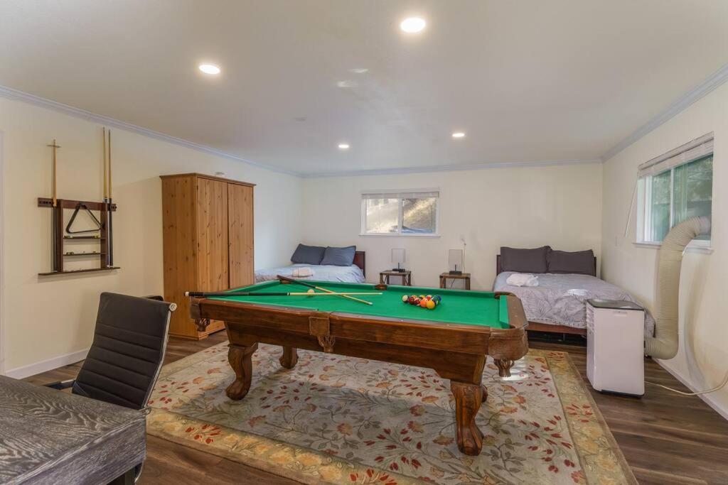 Acorn House - Charming House In Green Heaven With Pool Table With Lovely Backyard Oakhurst Eksteriør bilde